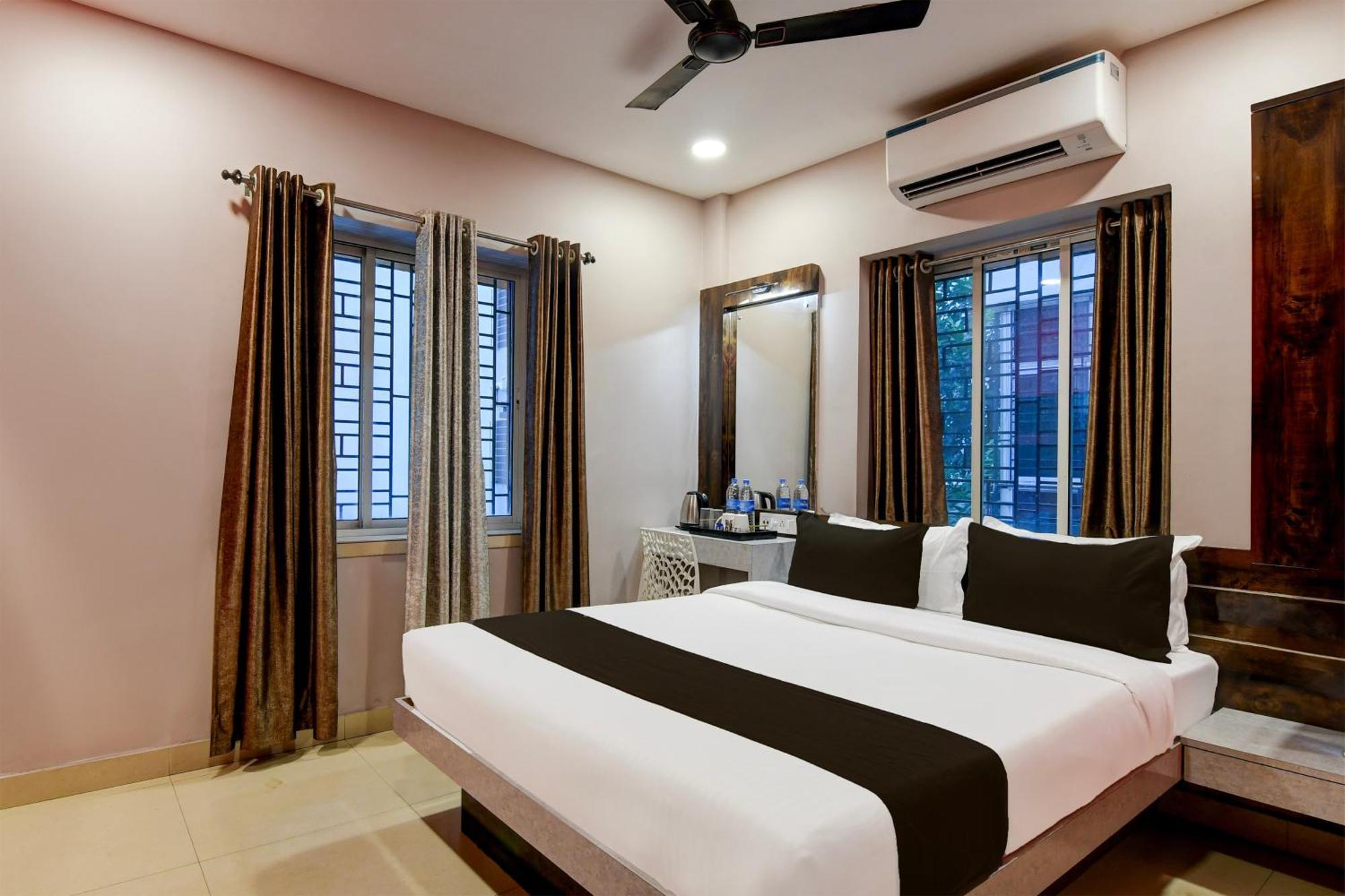 Super Collection O New Town Near Om Sweets Formerly Shiva Inn Kolkata Exterior photo